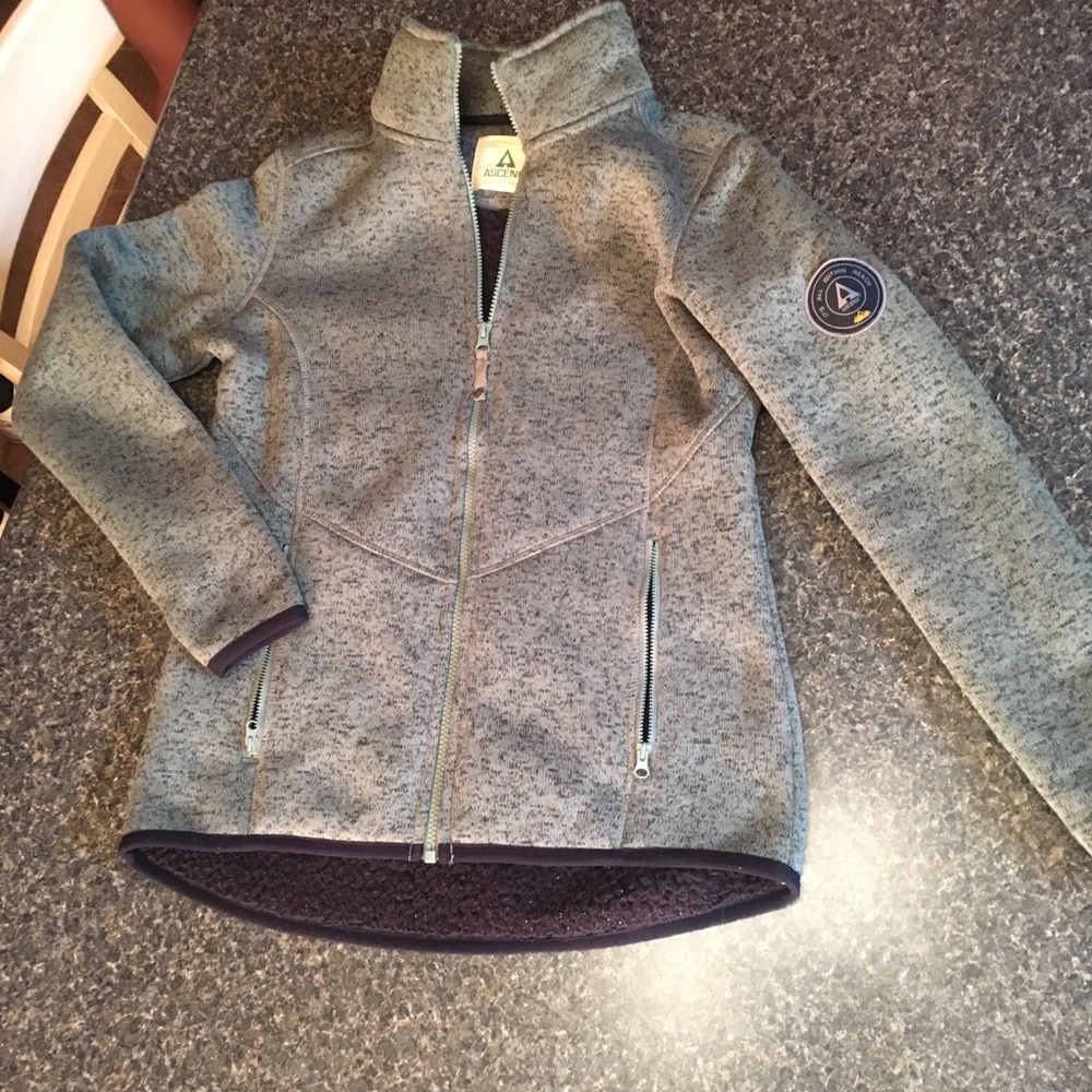 Woman’s size Small Ascend coat